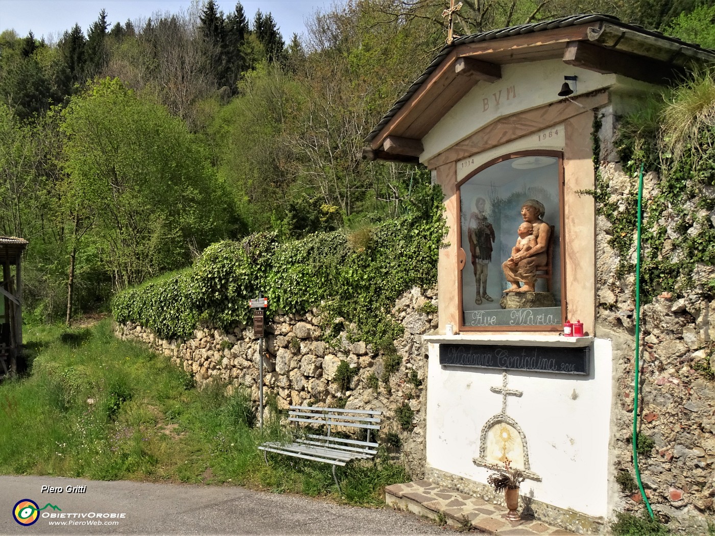67 'Santella' della Madonna contadina (1914-1984).JPG